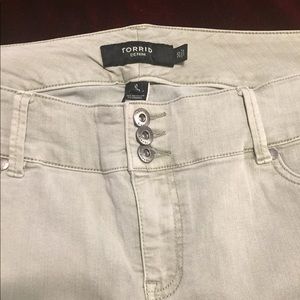 Torrid Mint Green Cropped Jeans